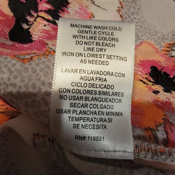 Free 2 Luv 1X open scoop neck detail.  Cold shoulder top - Picture 9 of 9